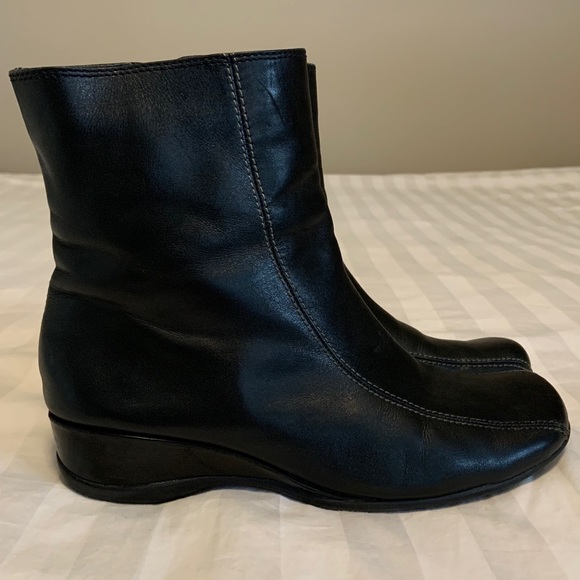 Kenneth Cole Reaction Double Very Black Leather Boots Sz 6.5M - Picture 10 of 10